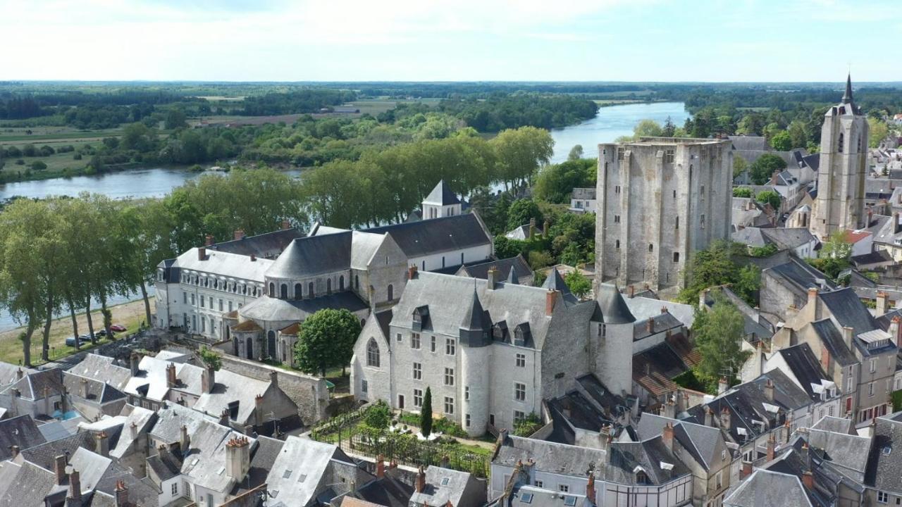 La Loge , Nuit Insolite Au Chateau De Божанси Экстерьер фото